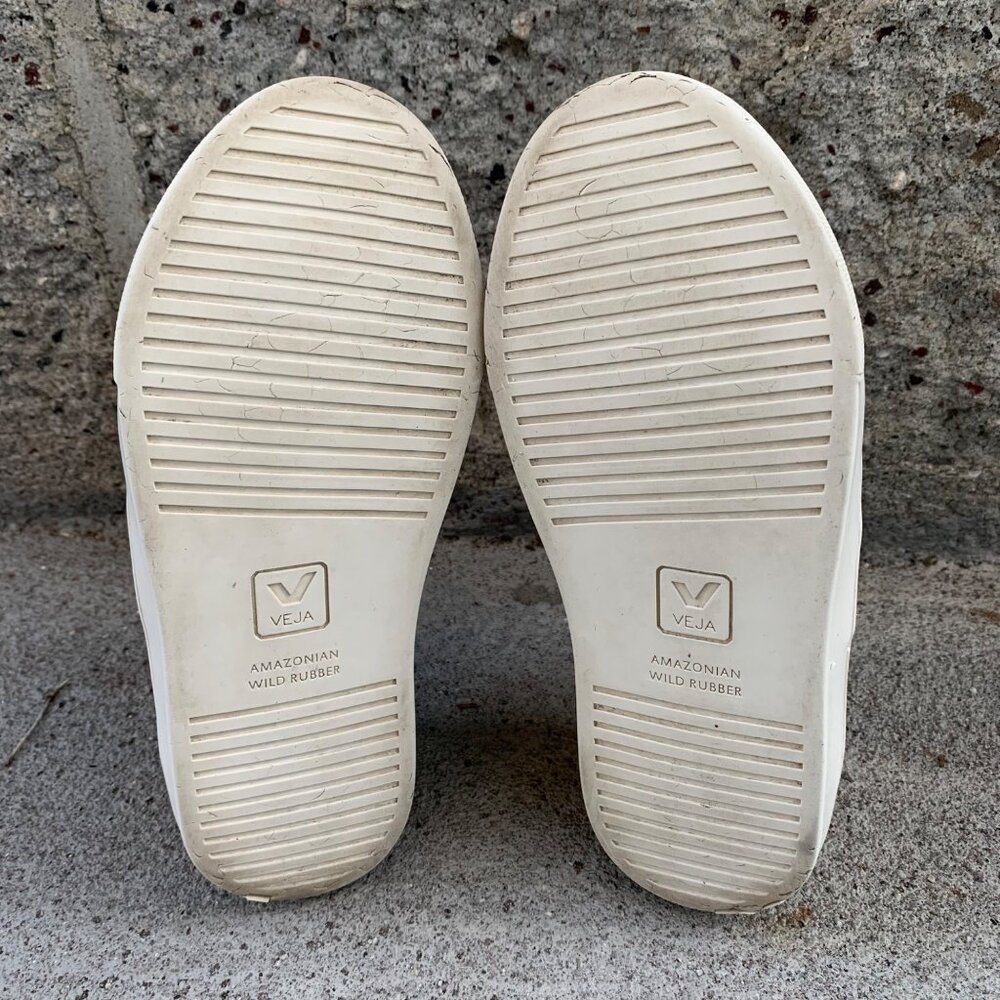 VEJA Gold Sneakers Girls US 2 Euro 33 Running Shoes Metallic Sneaker Velcro Shoe - Picture 10 of 12